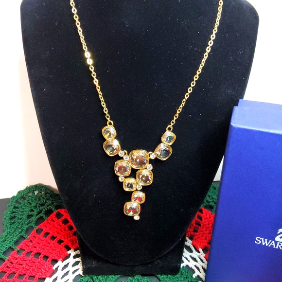 Swarovski sparkling fantasy necklace - Picture 2 of 8